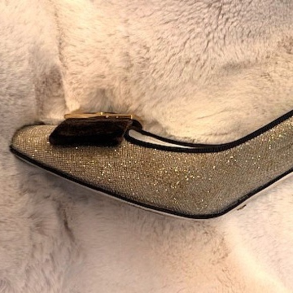 Gold Glitter DOLCE & GABBANA Pumps 7.5 [VINTAGE - GREAT CONDITION] - Picture 5 of 7